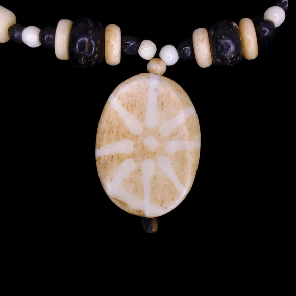 Vintage Natural Stone Wood Beads Pendant with Sun Necklace - Picture 3 of 8